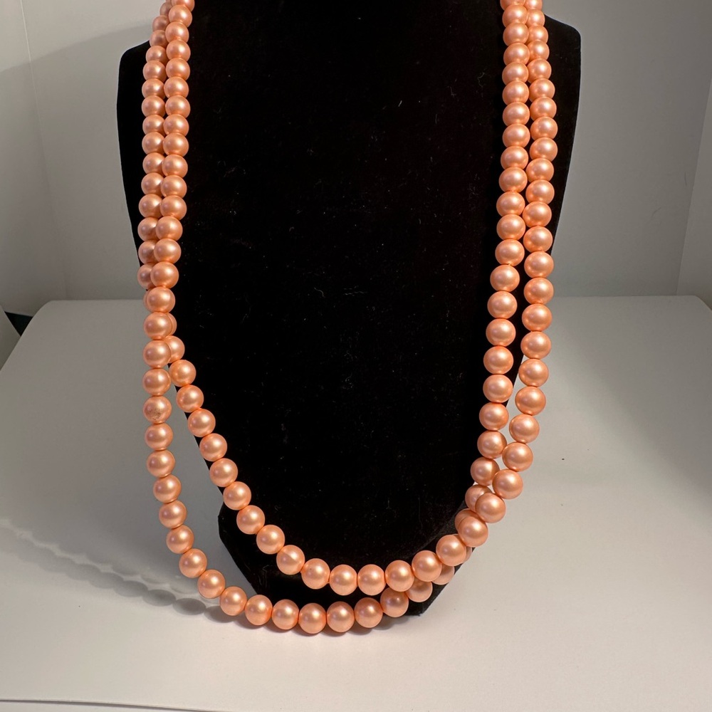 Elegant Peach Pearl Necklace